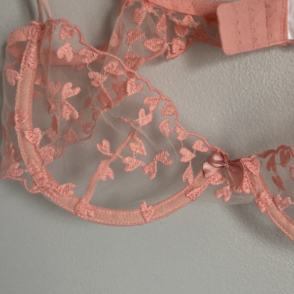 pink mesh bra, stitched with hearts - Picture 5 of 5